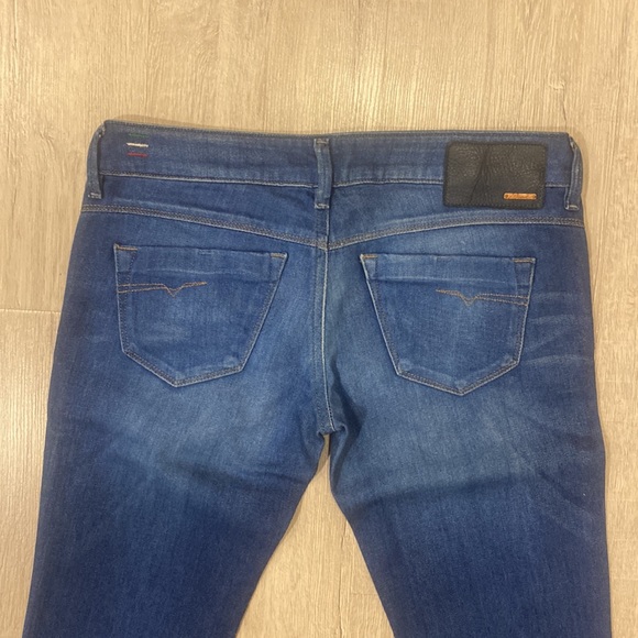 Diesel jeans. Low waist, skinny & straight leg. In excellent shape, hardly worn. - Picture 3 of 4